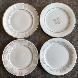 Lot of 4 Mismatched Salad Cake Dessert Plates Pink Florals & Solids Cottage Core